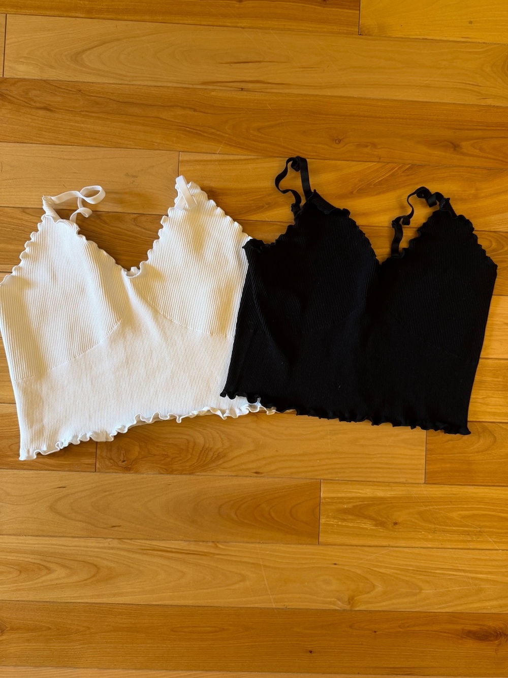 Two Sunzel Tank Tops L/XL